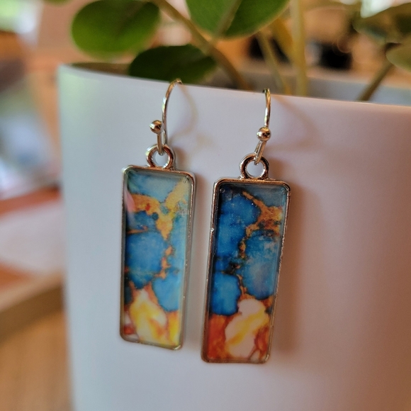 Marbled Watercolor Agate Style Swirl Rectangle Dangle Earrings - Picture 2 of 4